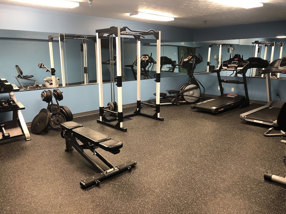 Ivy Court Inn And Suites 27/49