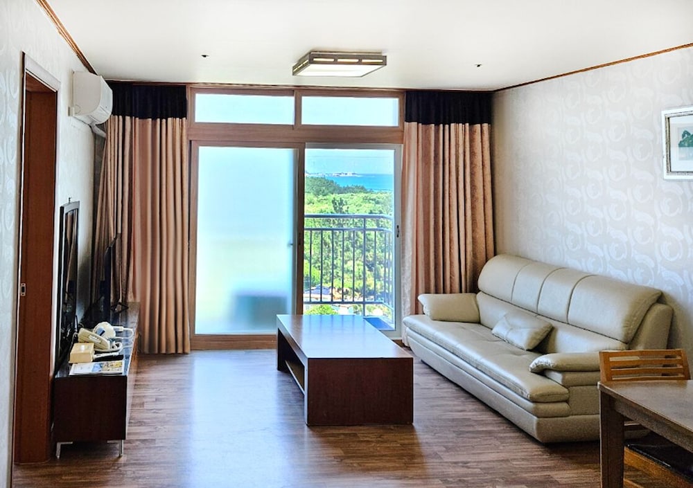 Il Sung Jeju Beach Resort 34/42