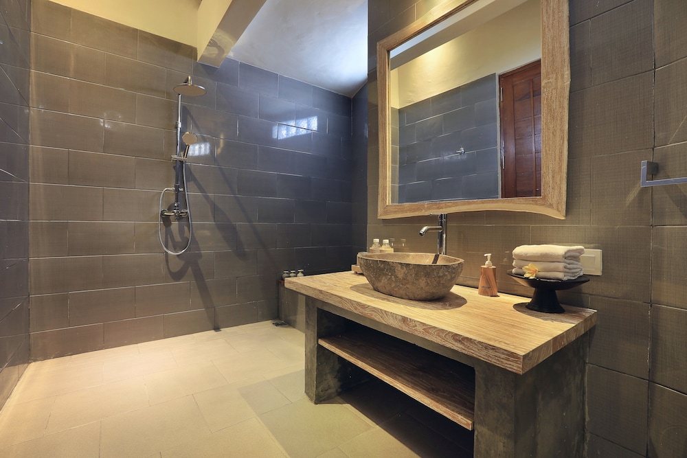 Batu Agung Villas 30/33