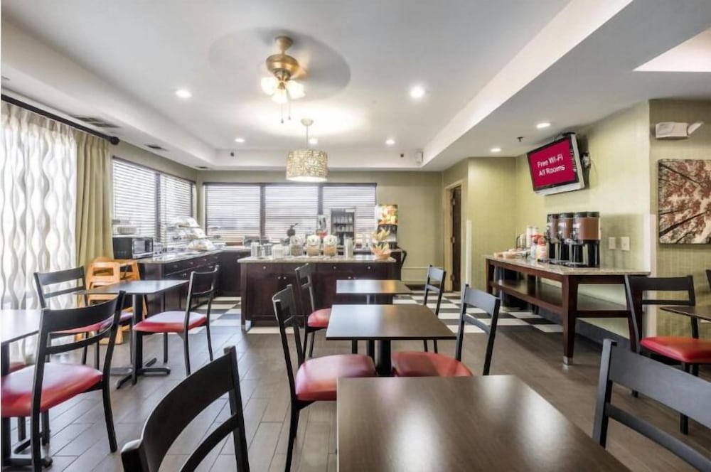 restaurant cafeteria