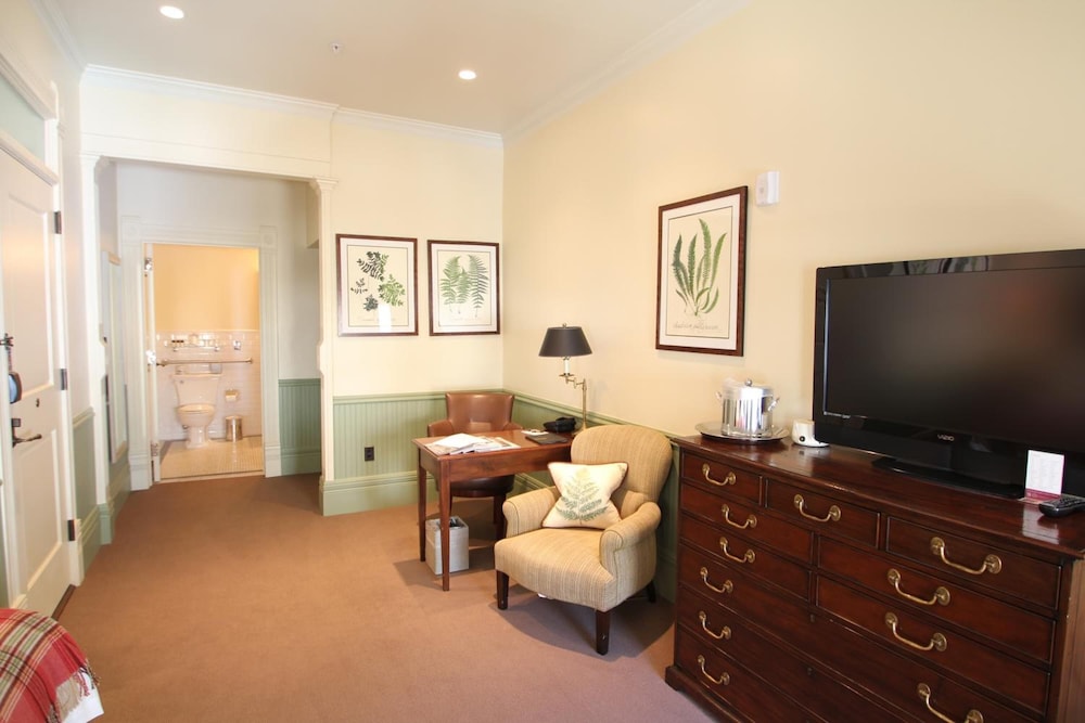 New Sheridan Hotel 26/34