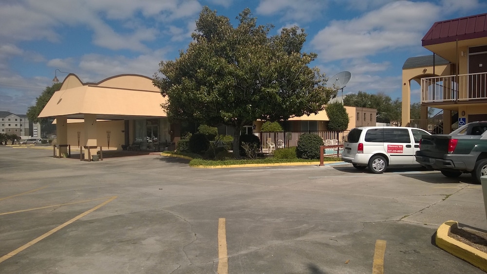 Discovery Inn Lafayette Airport I-10 25/35