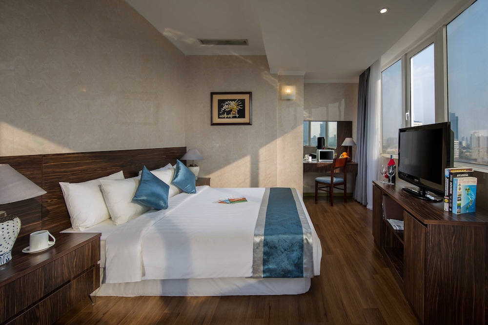 Danly Hotel 12/52