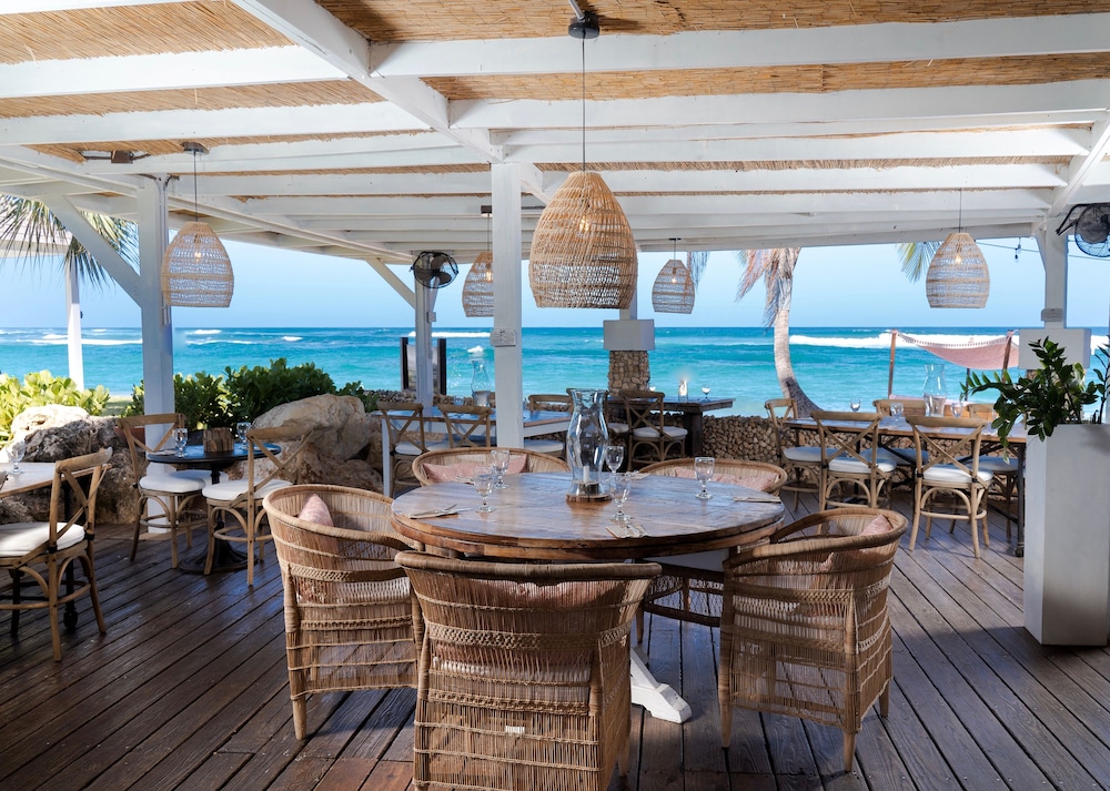 Villa Montana Beach Resort 58/75
