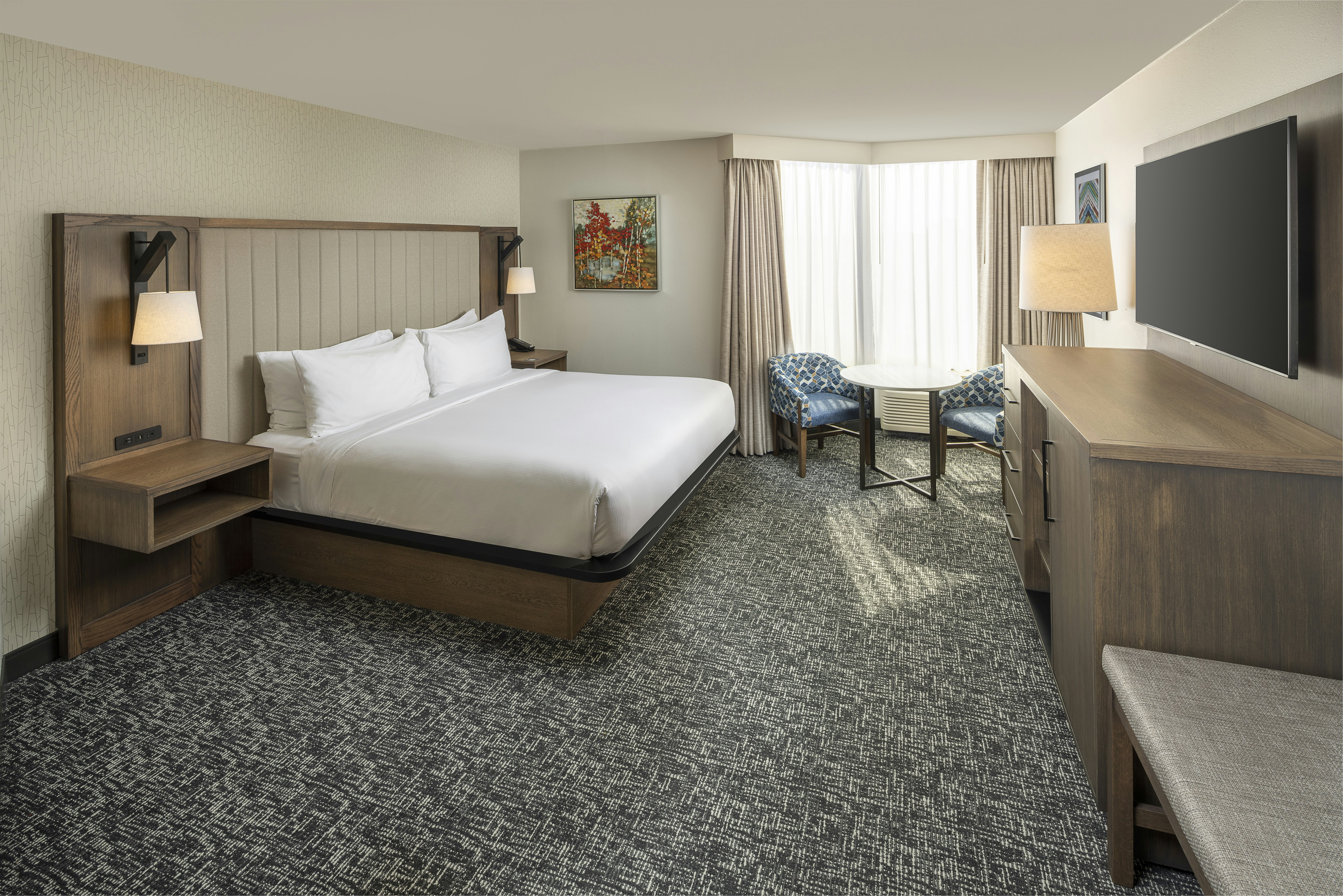 ROOM, KING BED