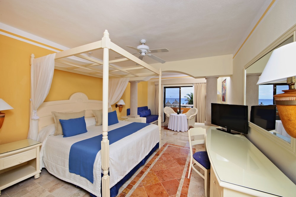 JUNIOR SUITE, OCEAN FRONT