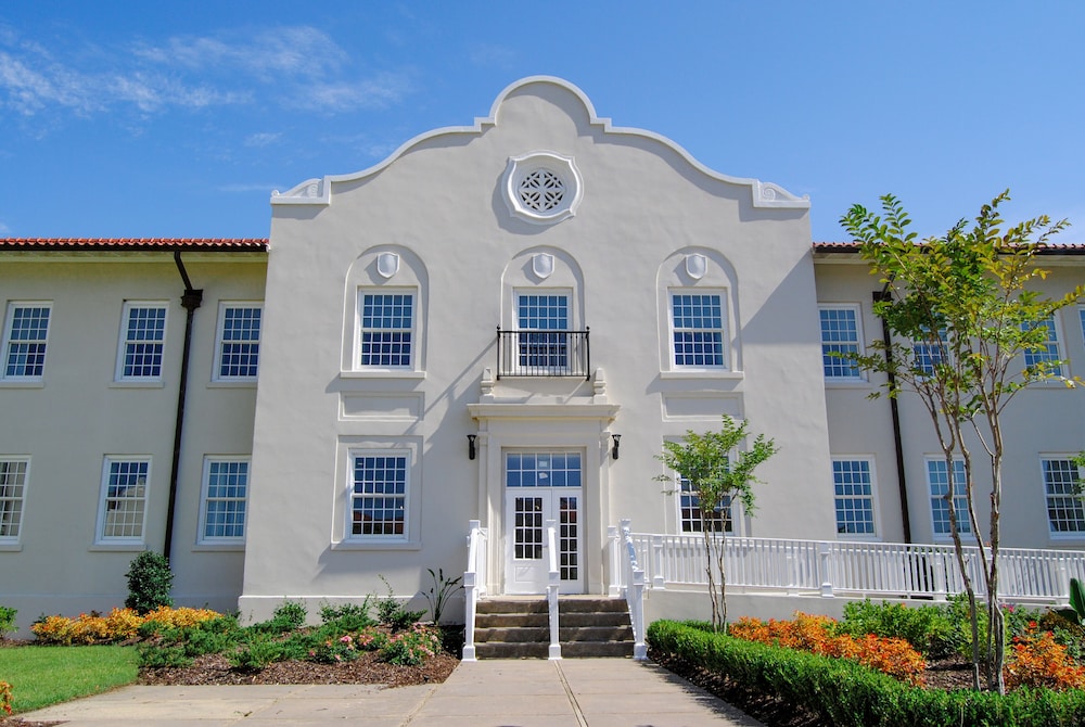 Oasis Resort Gulfport 2/32