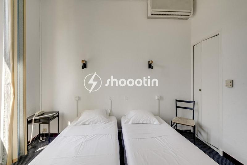 Room, Twin Beds