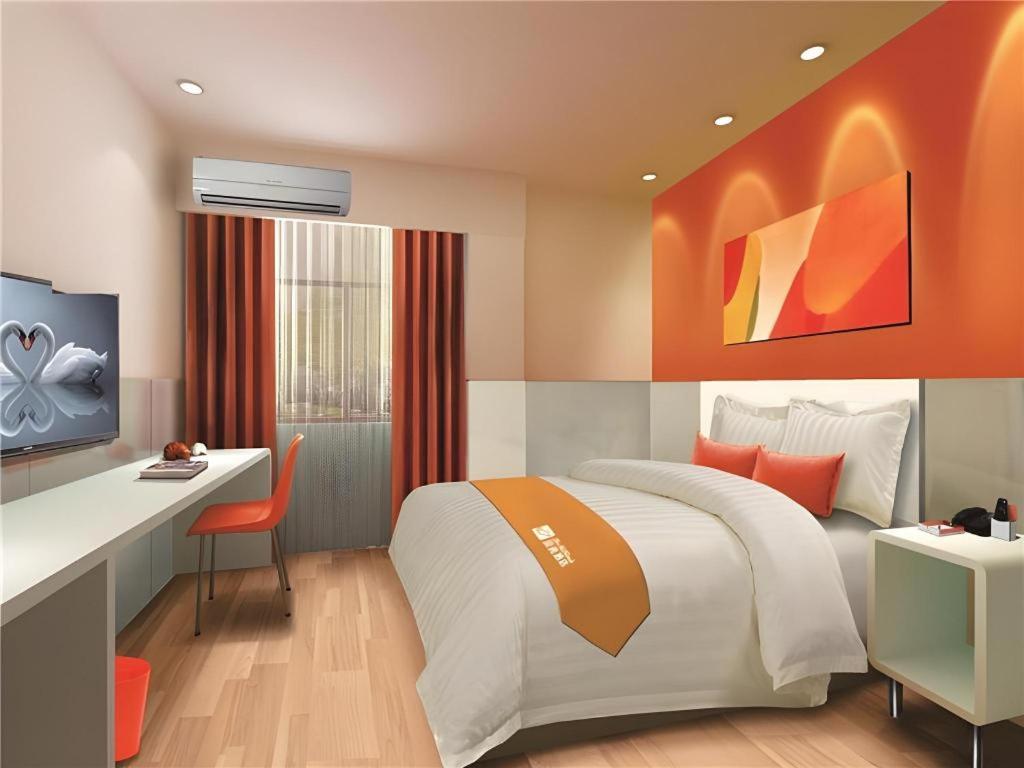 Shell Hebi Qi County Qi River Road Hotel 14/44
