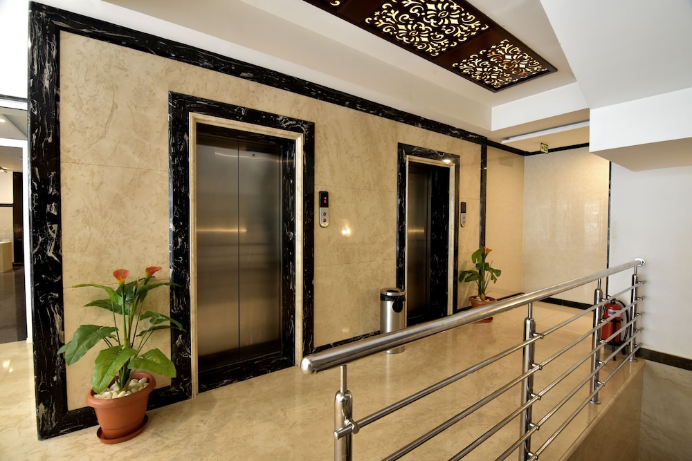 I V Sanctum Hotel 8/49