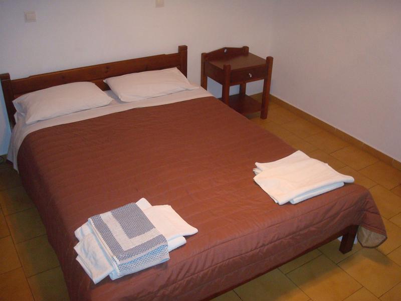 Room, Single, Double or Twin Bed