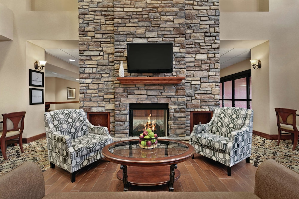 Hampton Inn and Suites Enid 37/50