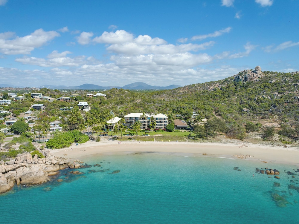 Rose Bay Resort 65/70
