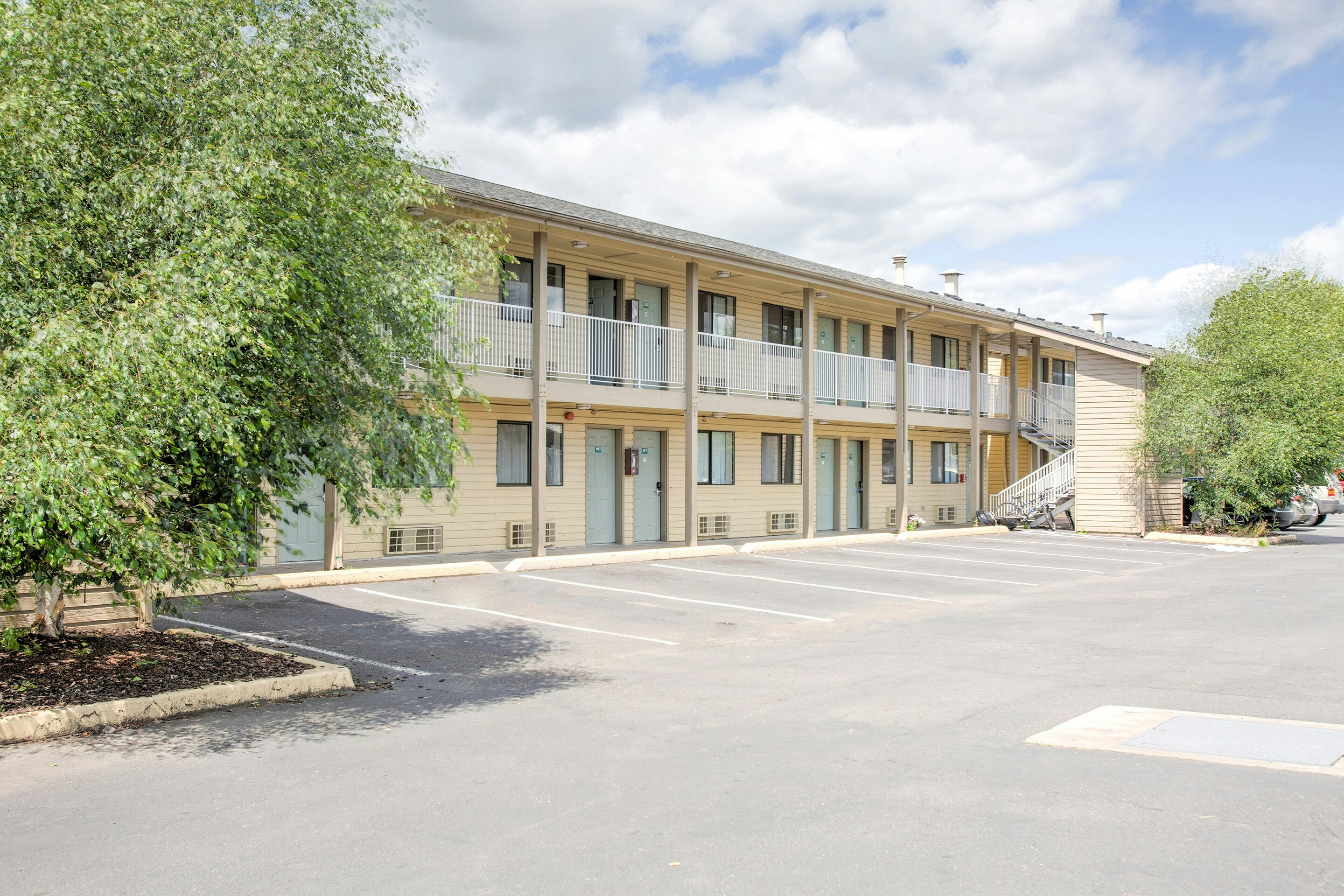 Woodland Hotel and Suites 1/13