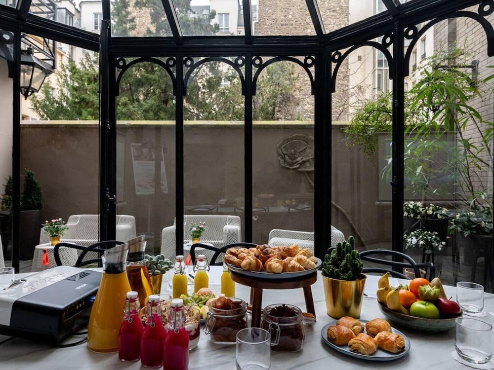 MERCURE PARIS ALESIA 43/66