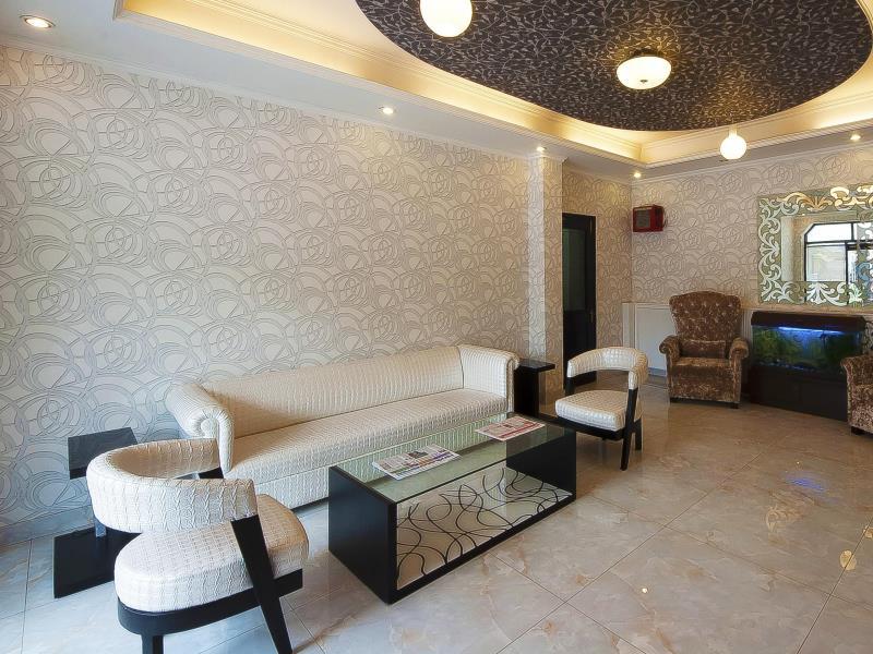 Hotel Pitrashish Premium 32/42