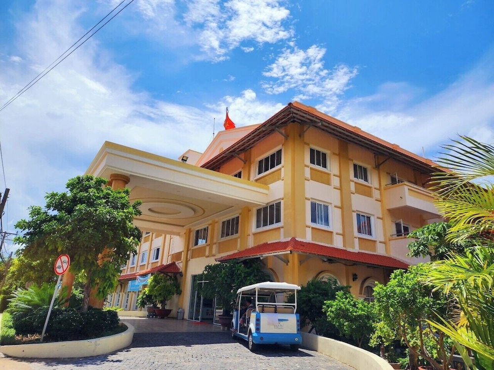 Tan Son Nhat Con Dao Resort 2/69