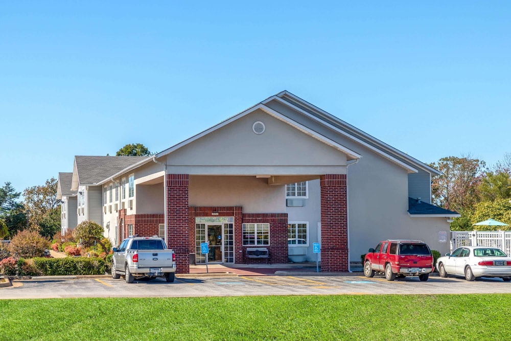 Days Inn by Wyndham Mountain Home 50/55