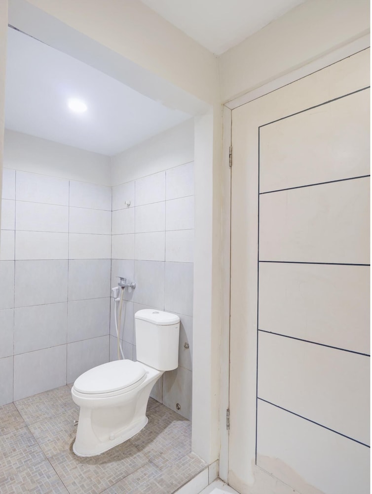 Hotel O Mangga Besar Near Mangga Besar Station Formerly Warna Warni Residence 24/24