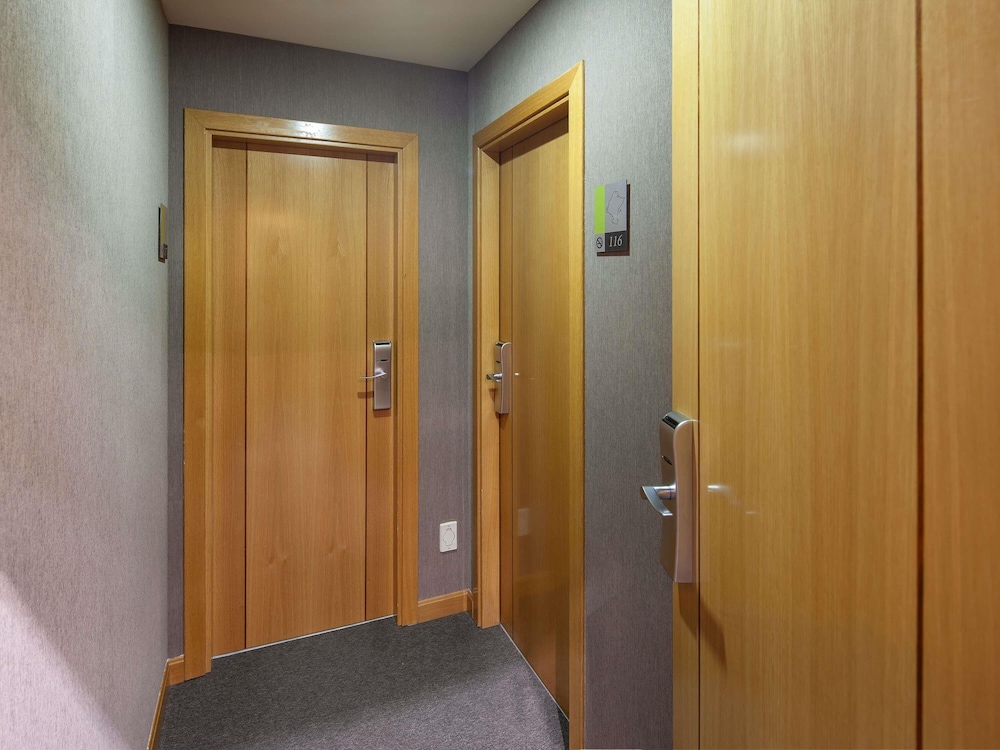 Ibis Styles Pamplona Noain 22/36