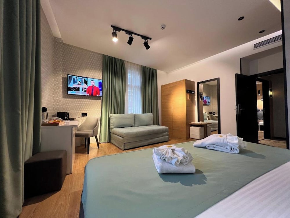 Capital Hotel Garni 18/55