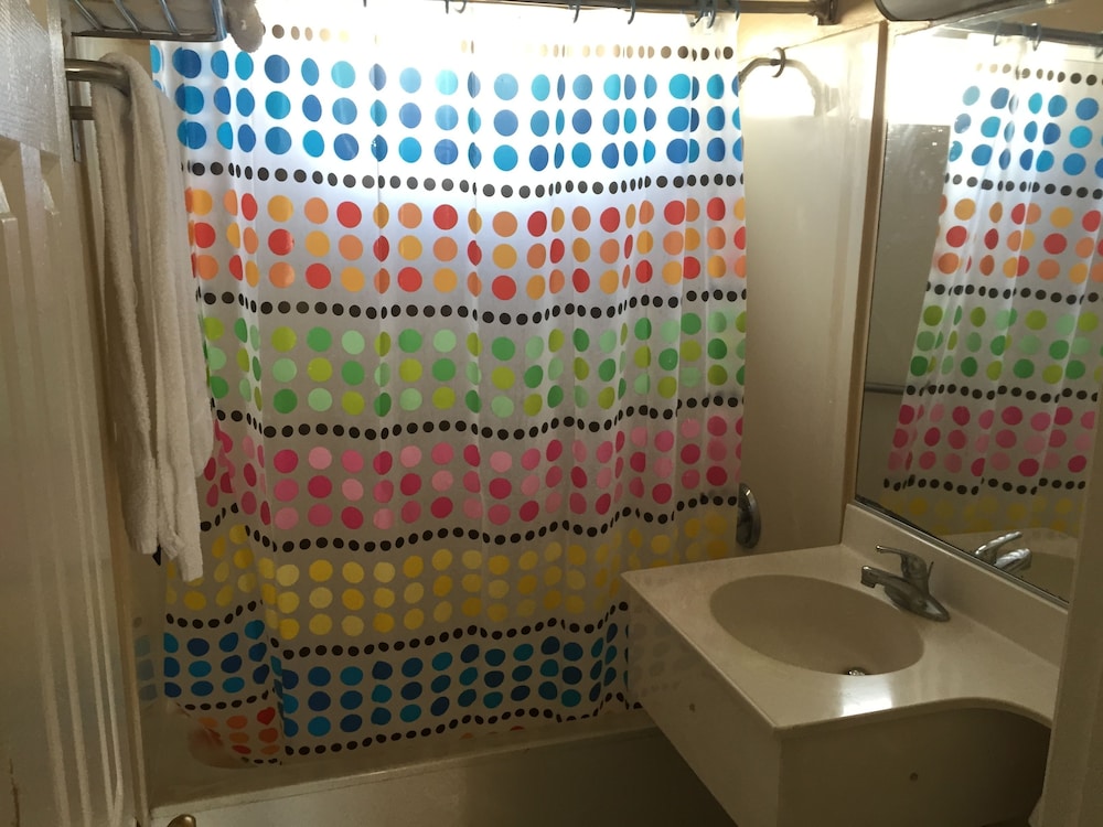 LYFE INN & SUITES by AGA - Beverly Hills 56/57