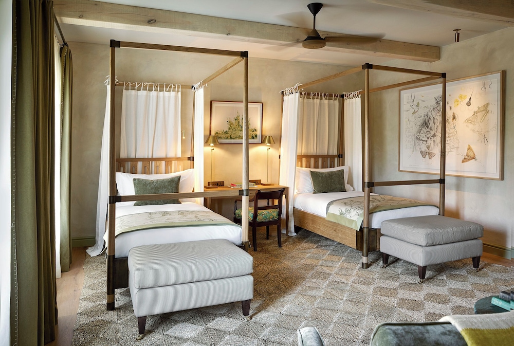 Villa, Twin Beds, 2 King Beds, Riverside