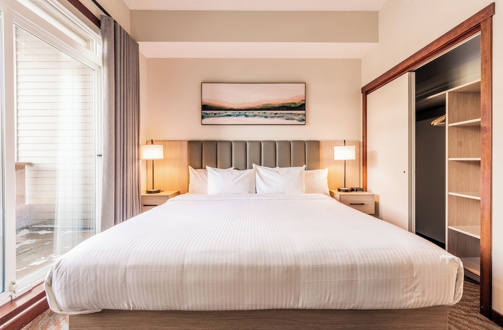 1 BEDROOM, DELUXE, SUITE