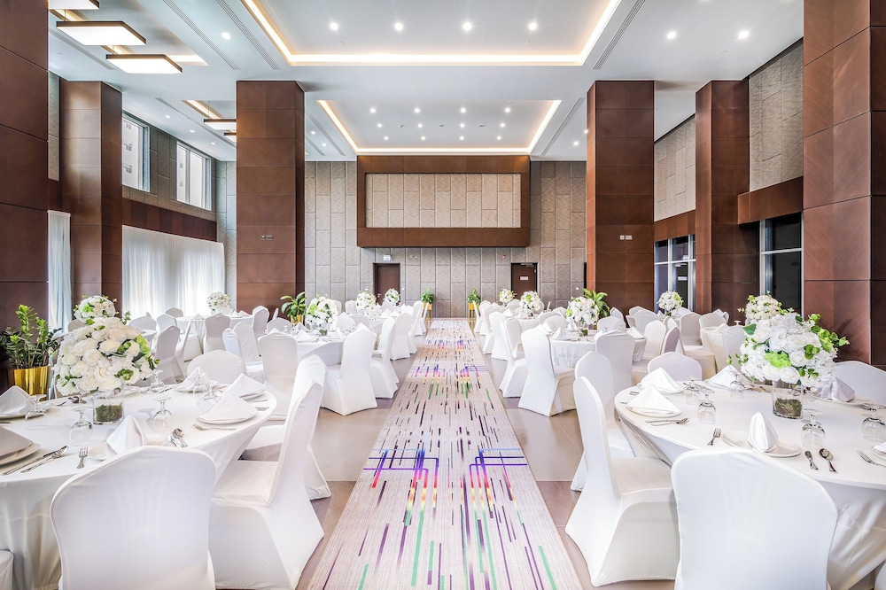 Central Inn Hotel & Suites Al Sadd 39/45
