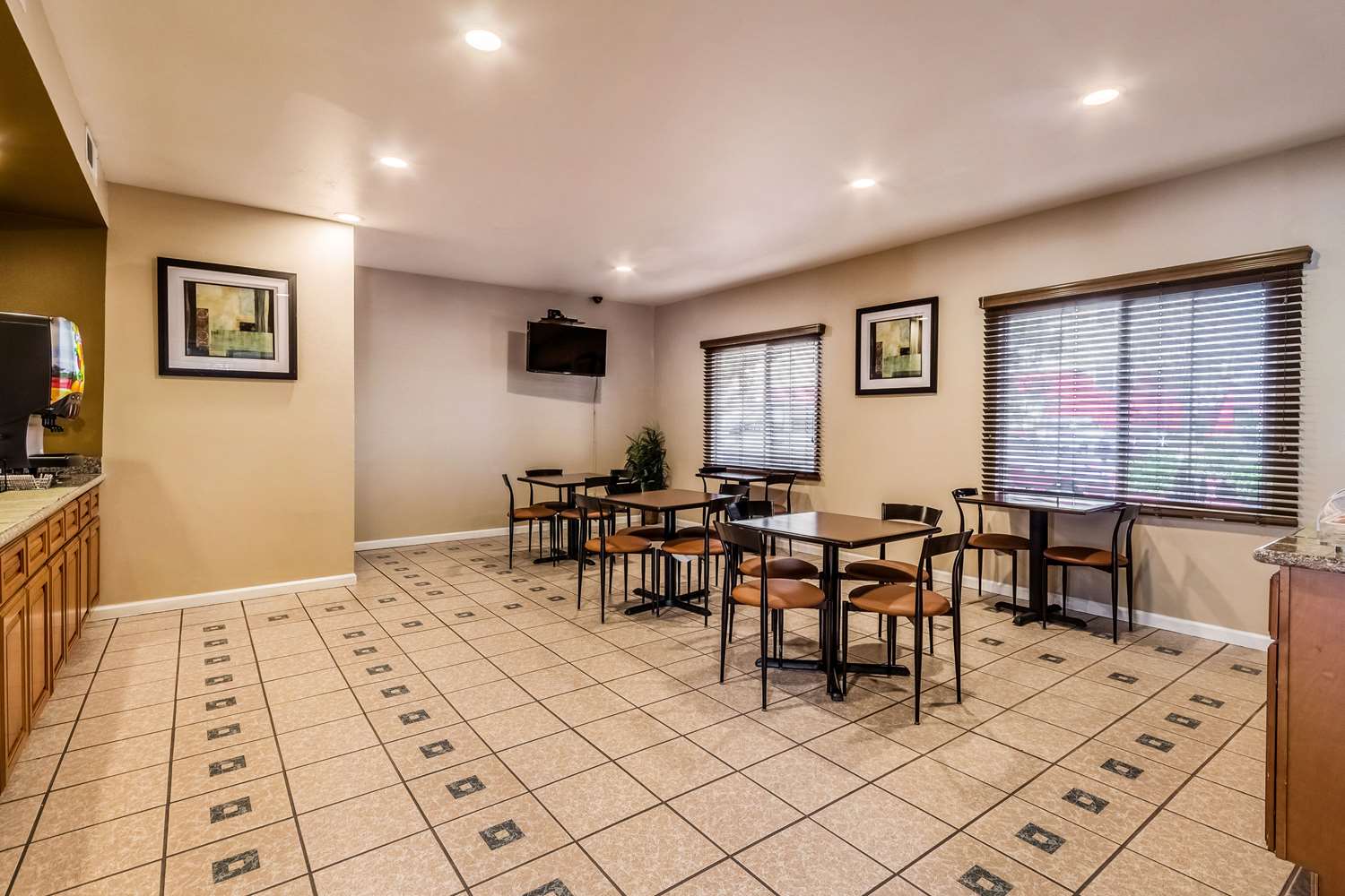 Quality Inn Fresno Near University 32/34