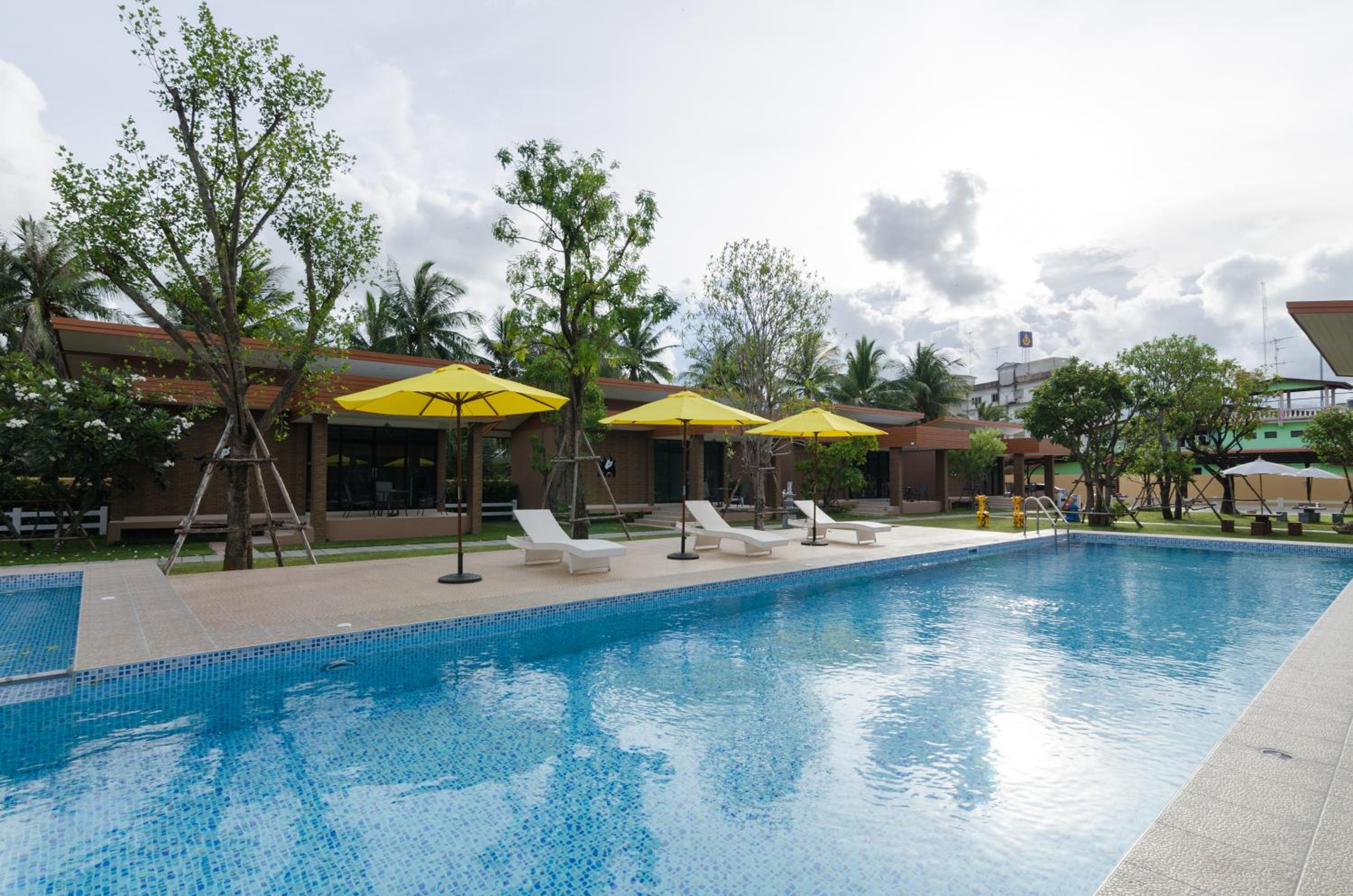 Golfinn Resort 3/38
