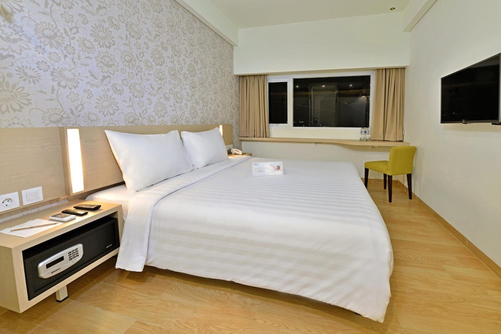 Whiz Hotel Sudirman Cilacap 18/60