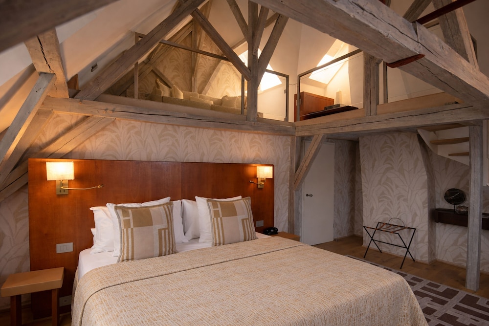 Suite, Canal View
