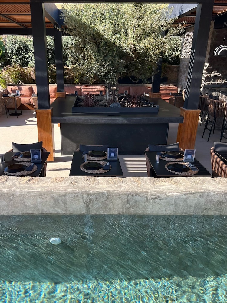 Ftelia Black Villas 45/50