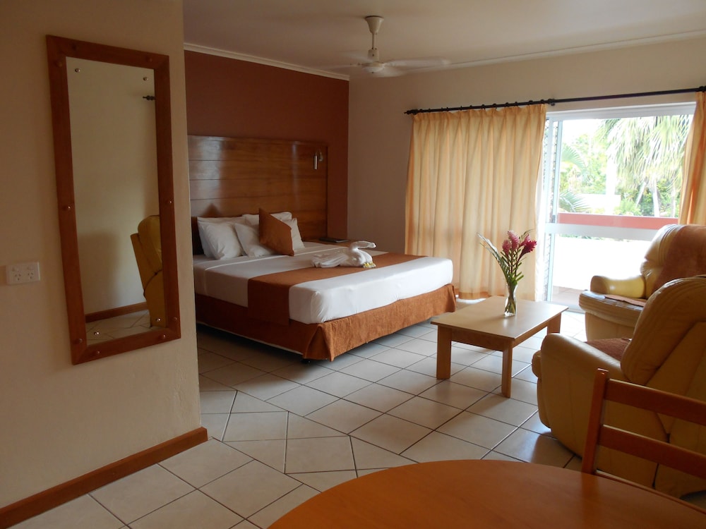 Bedarra Beach Inn 7/35