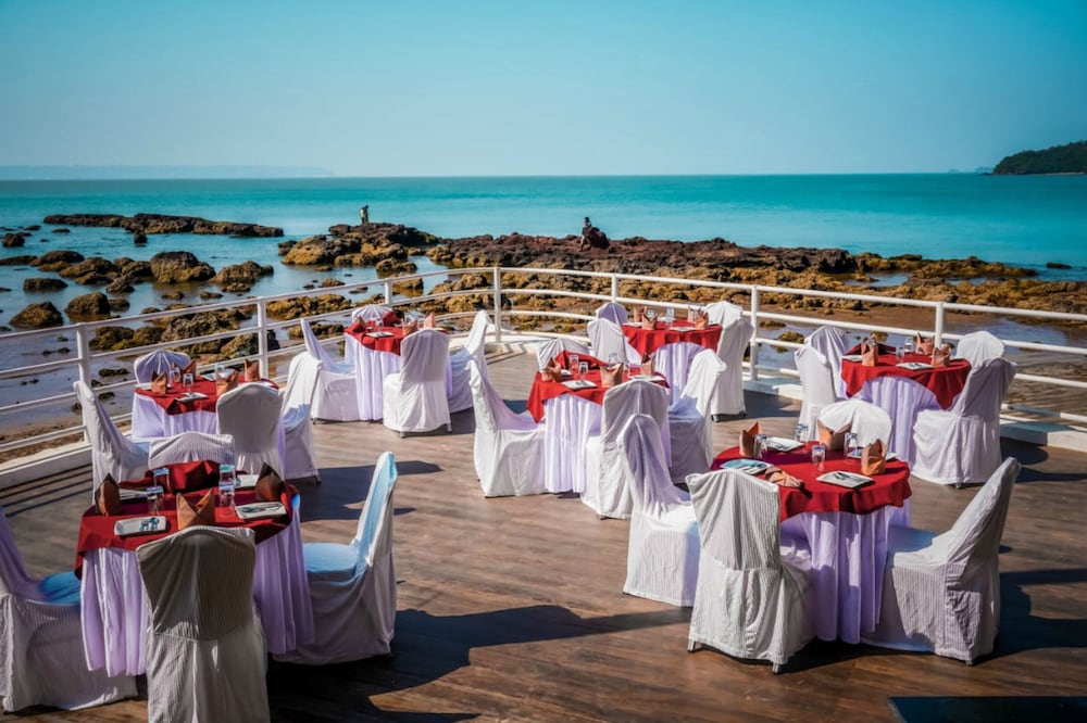 Bambolim Beach Resort 58/61