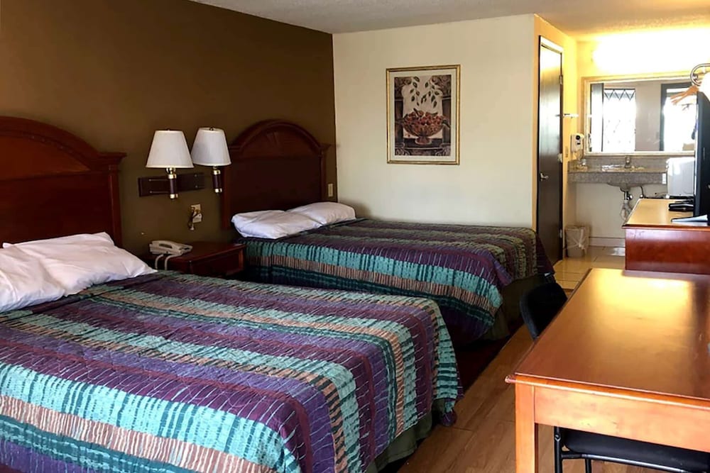 Travelodge by Wyndham Laurel 30/59