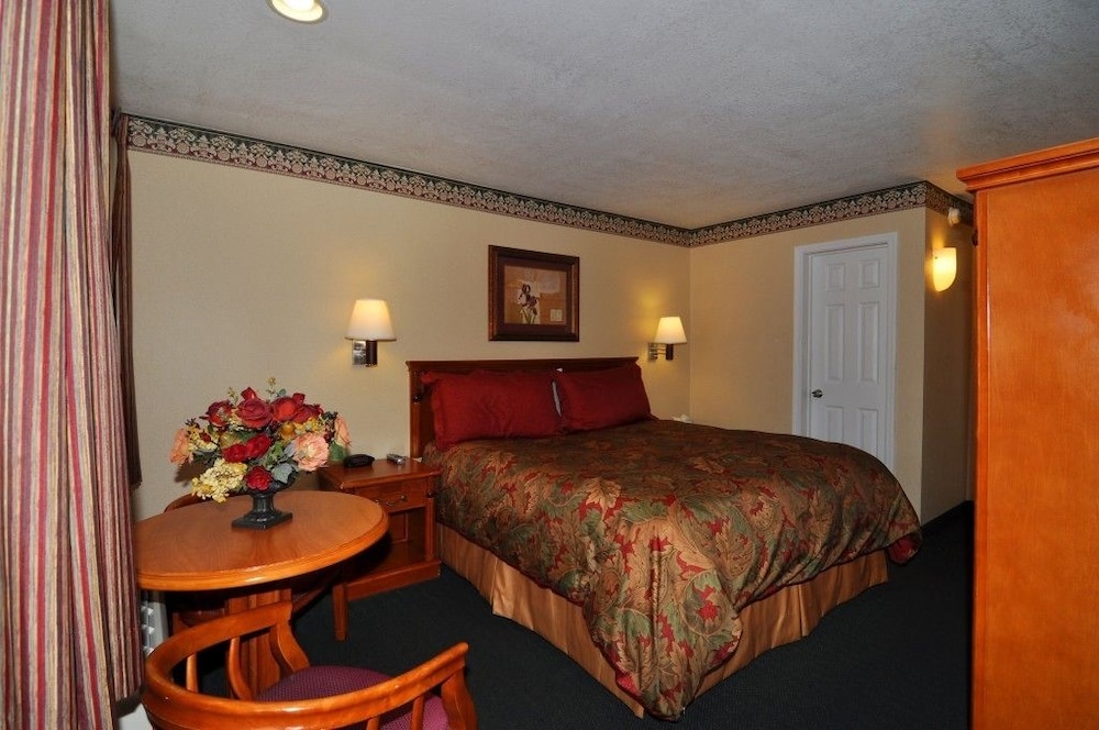 Geary Parkway Motel 35/72