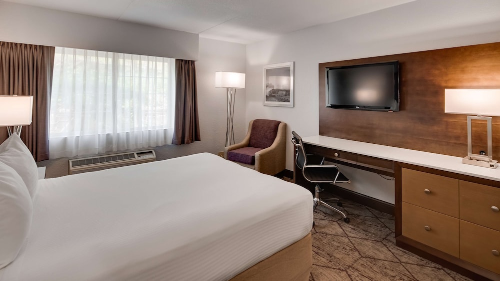 Best Western Plus Longbranch Hotel and Convention Center 9/25