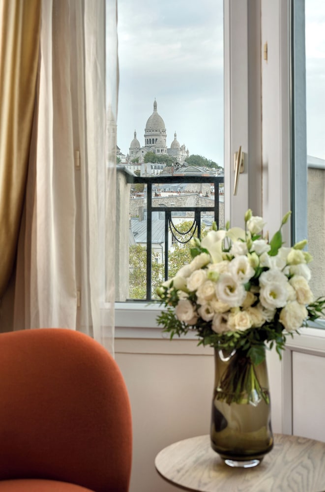 Artemisia Montmartre 32/44