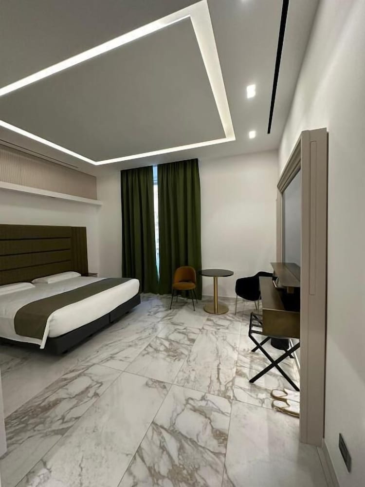 Maison Tritone 30/77