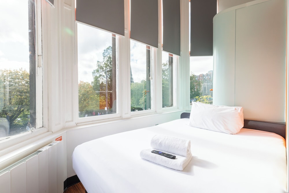 easyHotel Edinburgh 12/35