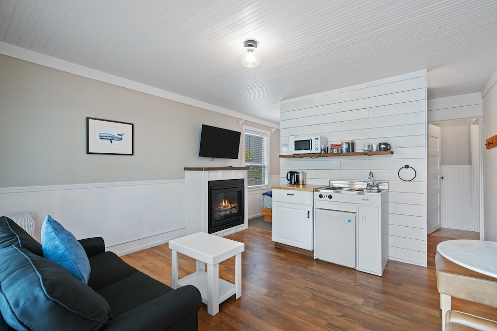 Boardwalk Cottages Long Beach 44/60