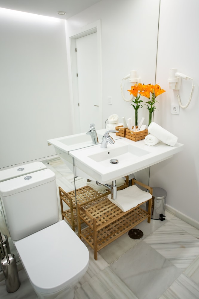 Plazuela del Carbon Suites 57/57