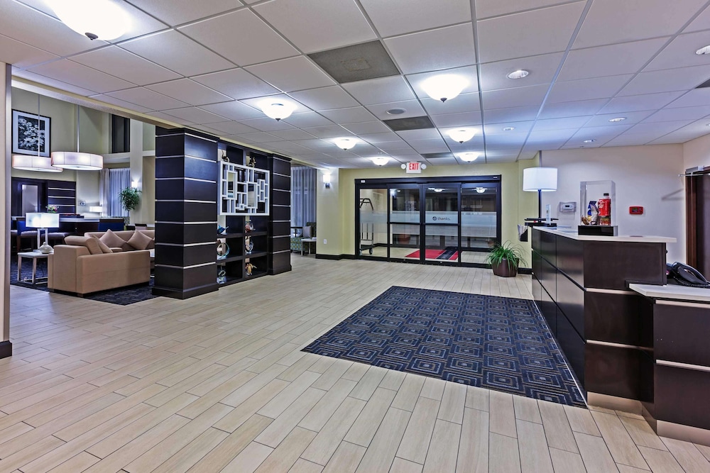 Hampton Inn and Suites Lake Jackson-Clute 12/41
