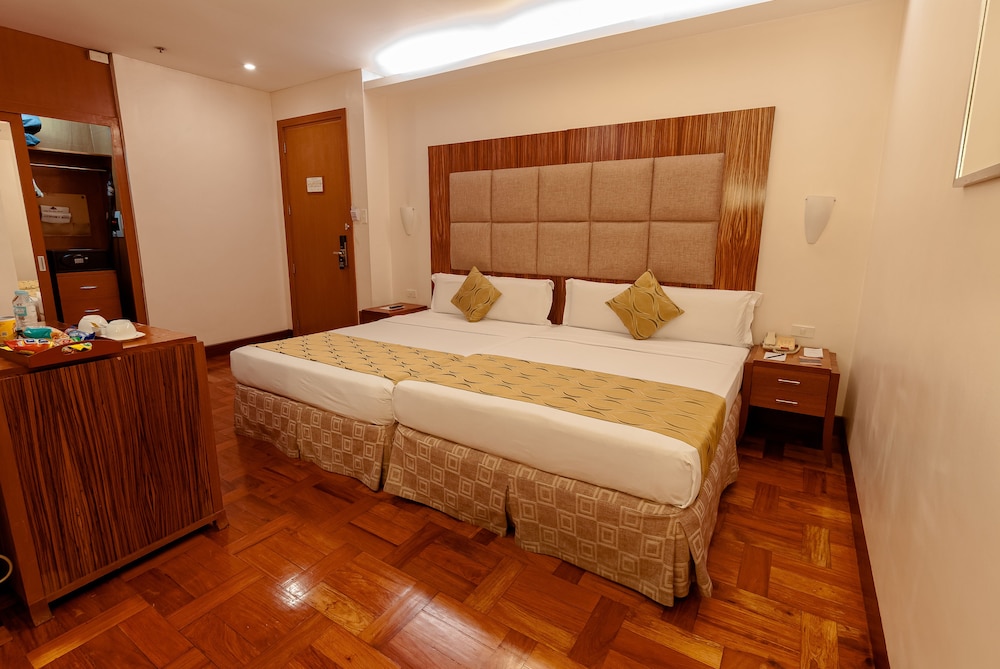 City Garden Suites Manila 24/69