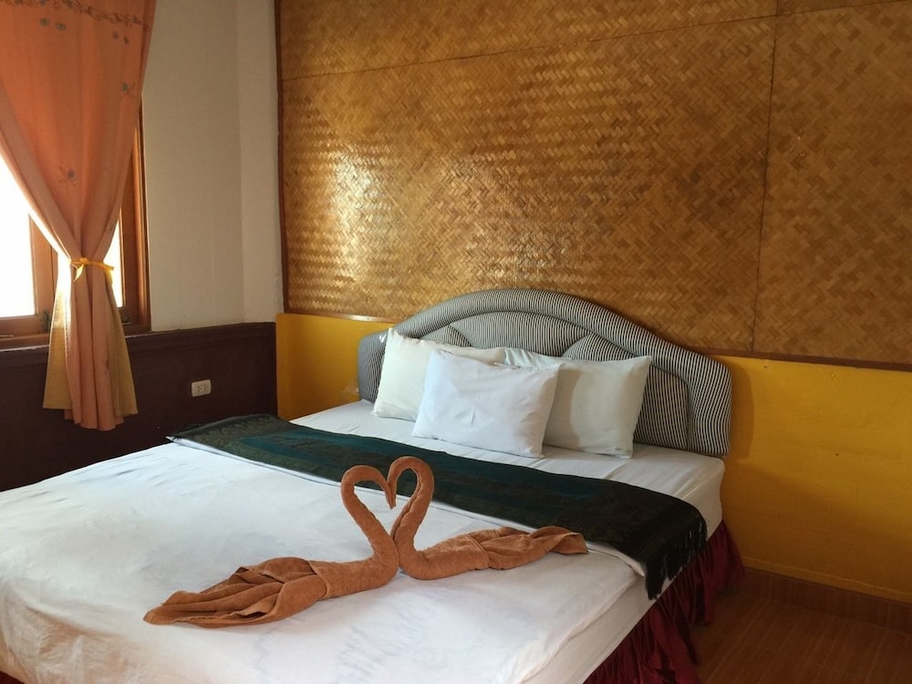 غرفة ديلوكس بسرير كينج، Sri Trang Hotel 2/2