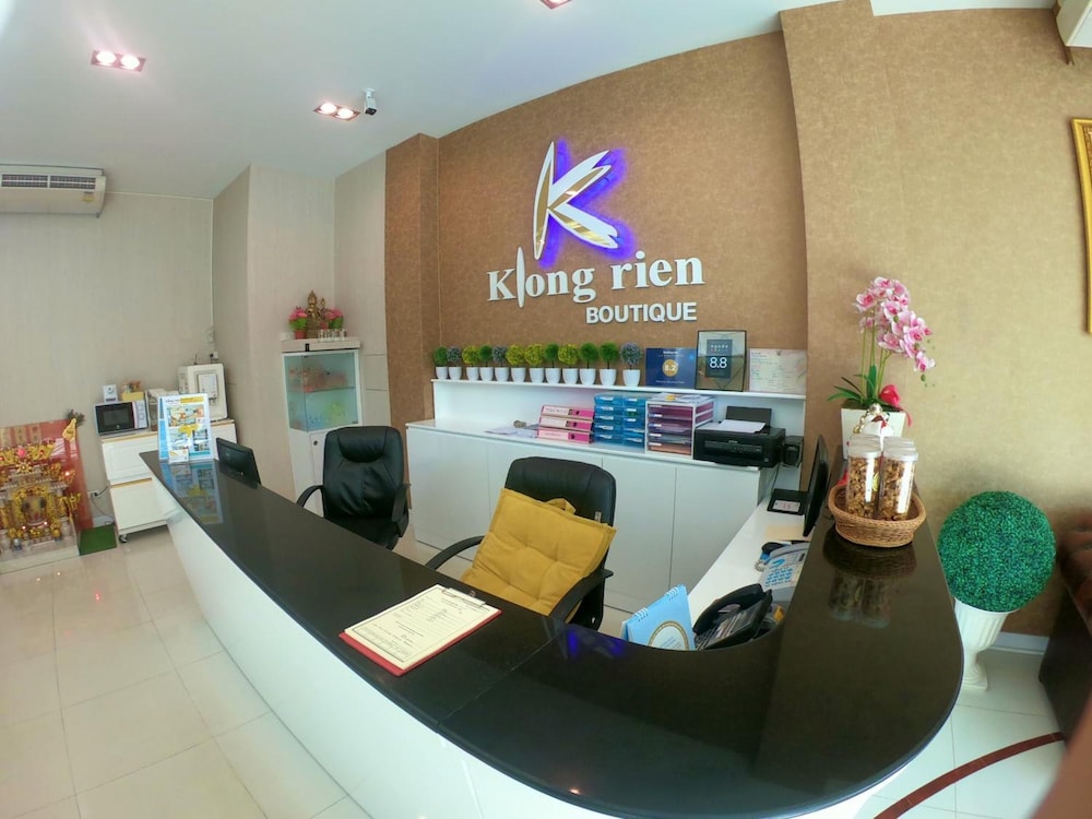 Klongrien Boutique 9/65