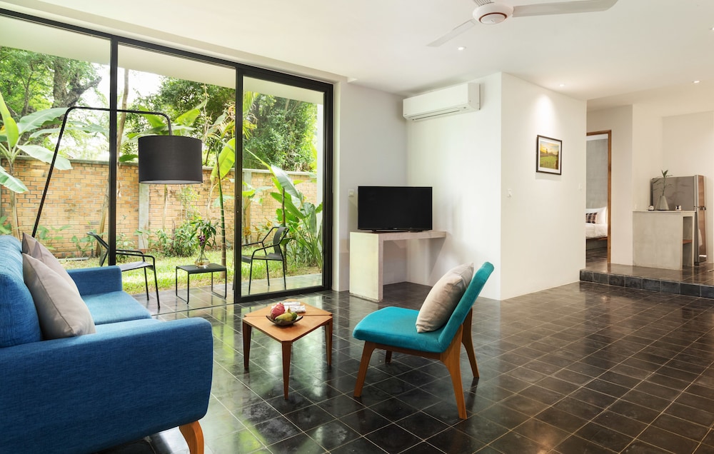 Hillocks Hotel Spa 40/60