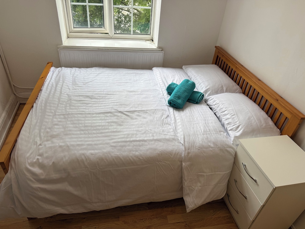 Rahal Hotel Hackney London 26/47